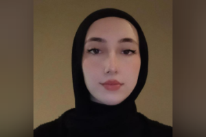Türbanlı Güzel Kız Harika Göğüsler