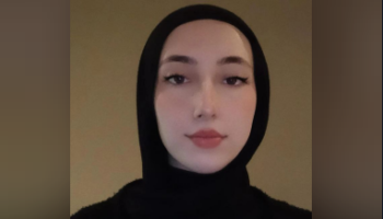 Türbanlı Güzel Kız Harika Göğüsler