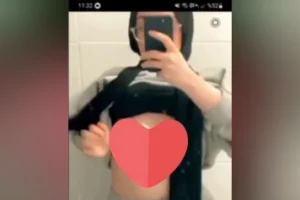 Cayır Cayır Yanan Türbanlı Betül