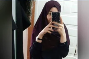 Evli Türbanlı Çarşaflı