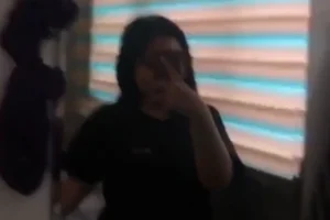 Genç Kızın Özel İçerikleri