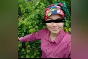 Karadenizli Türbanlı Hatun