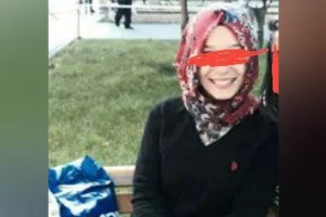 Tatlı Türbanlı Genç Kız