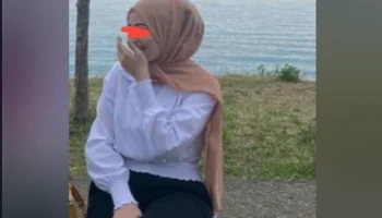 Türbanlı Esin