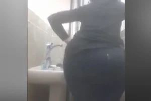 Türbanlı Ev Kızının Videoları