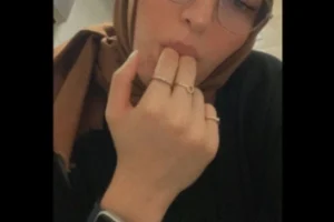 Türbanlı Gözlüklü Hatun
