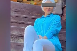 Türbanlı Güzel