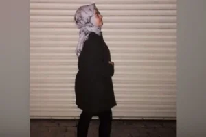 Türbanlı Kızın Nudeleri
