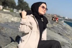 Türbanlı Zahide