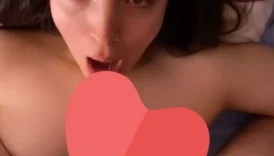 Alnı Açık Yüzü Ak Genç Kız