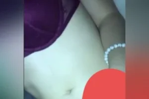 Bu da 19 yaşında admin daracık amcığını yarsam da ses etmiyor