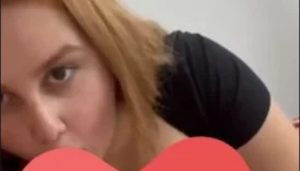Büyük Beden Kızıla Yapıştırma Sekansı