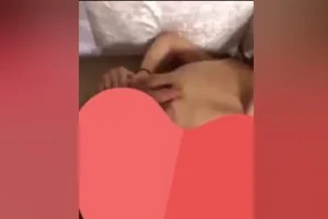 Canlı yayın açıp sevgilisini zorla sikiyor