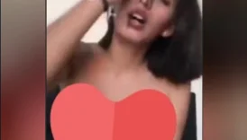 Efsane güzellik baya keyif alıyor sikilmekten