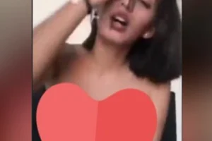 Efsane güzellik baya keyif alıyor sikilmekten