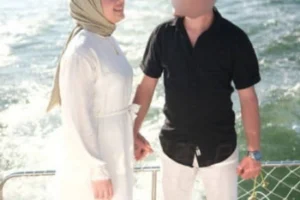 Evli Türbanlı Videolu