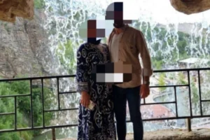 Evli çift türbanlı