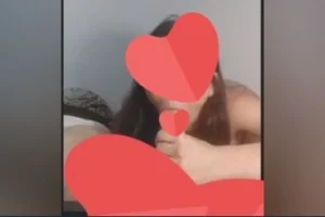 Kara melisa ağzıyla muamele çekiyor agzına boşltıyor