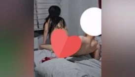 Kız acıyor yeter diye bağırdıkca köklüyor eleman