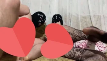 Şeftalisi kömür karası olmuş hatunu atmış yatağa hem arkalı önlü sert ve tutkulu beceriyor