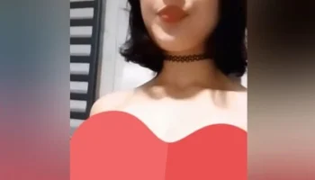 Tarzı çok farklı, amcığı tazecik ve tertemiz