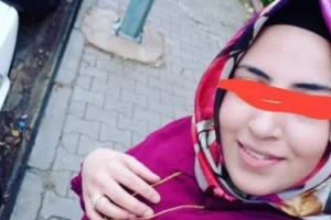 Türbanlı Emine