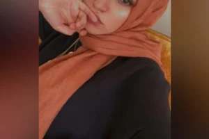 Türbanlı Yasemin