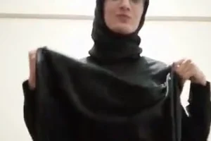 Türbanlı yayıncı