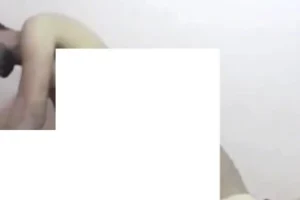 Yavaş Öyle Girmez Deyip Eliyle Sokuyor