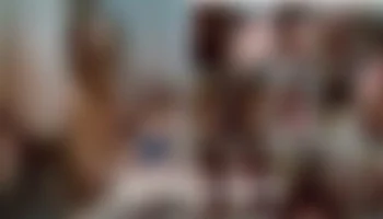 Ablası Erkek Arkadaşı İle Bira İçip Sikişirken Kızkardeşide Videoya Çekim Yapıyor