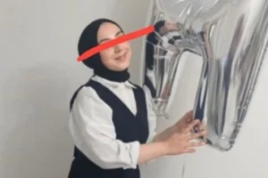Türbanlı kızın ifsaları