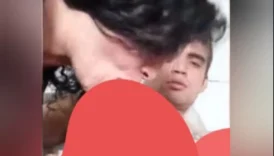 Üvey annesine sakso çektiriyor
