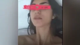 Yüzü açık pembe amcıklı hatun