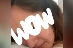 Ayşen Sex Videosu (alırken acı içinde kıvranıyor)