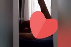 Beyaz tenliyi çatır çutur sikiyor