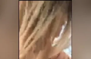Çocuğu Ağlarken Sevgilisine Sakso Çeken Ve Sikişen Genç