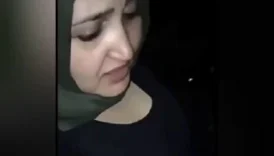 Eskilerden Türbanlı ablamız midem bulanıyor dese de hiç ses etmeden ağzında spermleri patlatıyor