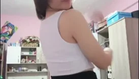 Genç güzel kızın videoları