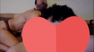 İzmirli İngilizce Öğretmeni Sevgilisine Oral Seks Yaptırıp Kanepede Kucağına Alıp Sikiyor