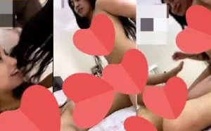 Kendi gibisini bulmuş amcığının üstüne binen Sude
