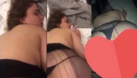 Kız çok tatlı bir şekilde erkeğine itaat ederken