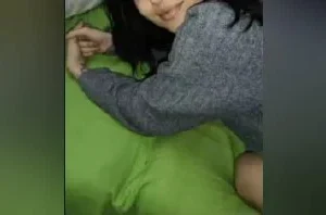 Kız hem çok güzel hem de çok azgın