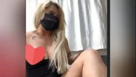 Kollarında birikim bilezikleri bile duran azgın karısına gencecik bir sikici oğlan hediye eden abimiz