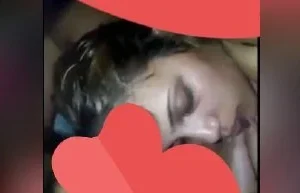 Sapık adam arkadaşını sarhoş edip uytunca hayalindeki fanteziyi gerçekleştiriyor