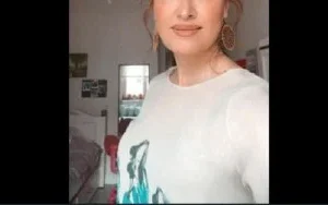 Seksi Kızıl Karısını Sergiliyor