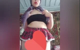 Türbanlı konseptiyle videoları olan hatun