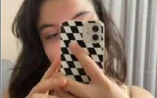 Üniversiteli Berfin Azıyor