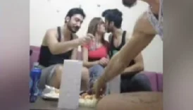 Yılın skandalı Abisinin yanında nişanlısıyla sevşen alkollü azgn kız