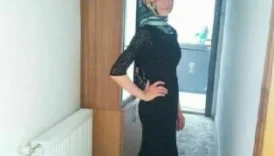 Zayıf türbanlı ve minicik Tatlı Götü