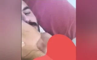 Adanalı sevgililerin efsane özel videosu kız o kadar azgın ki durmadan erkeği yalıyor